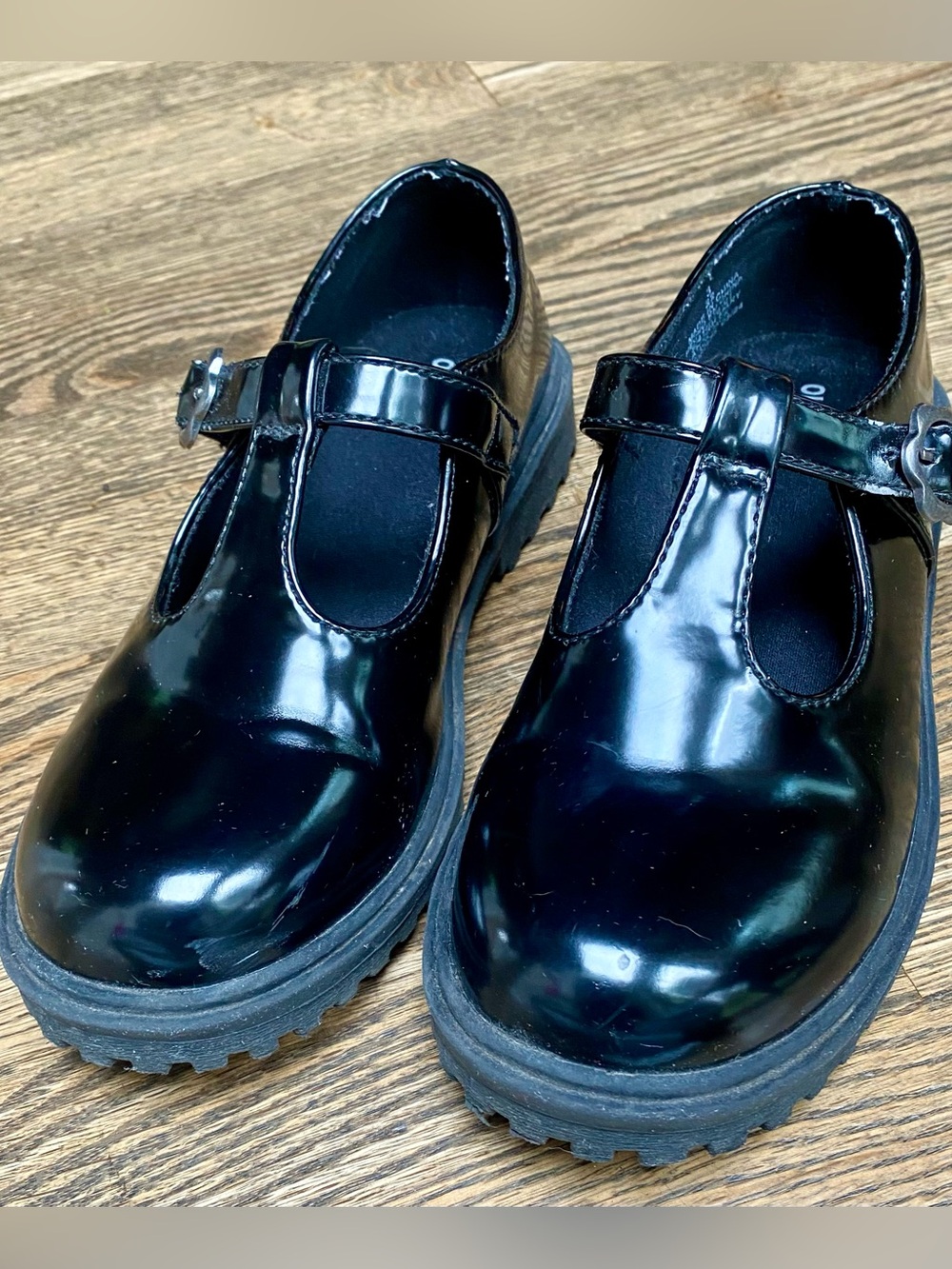 Old Navy Black Patent Mary Jane Dress Shoes for Kids